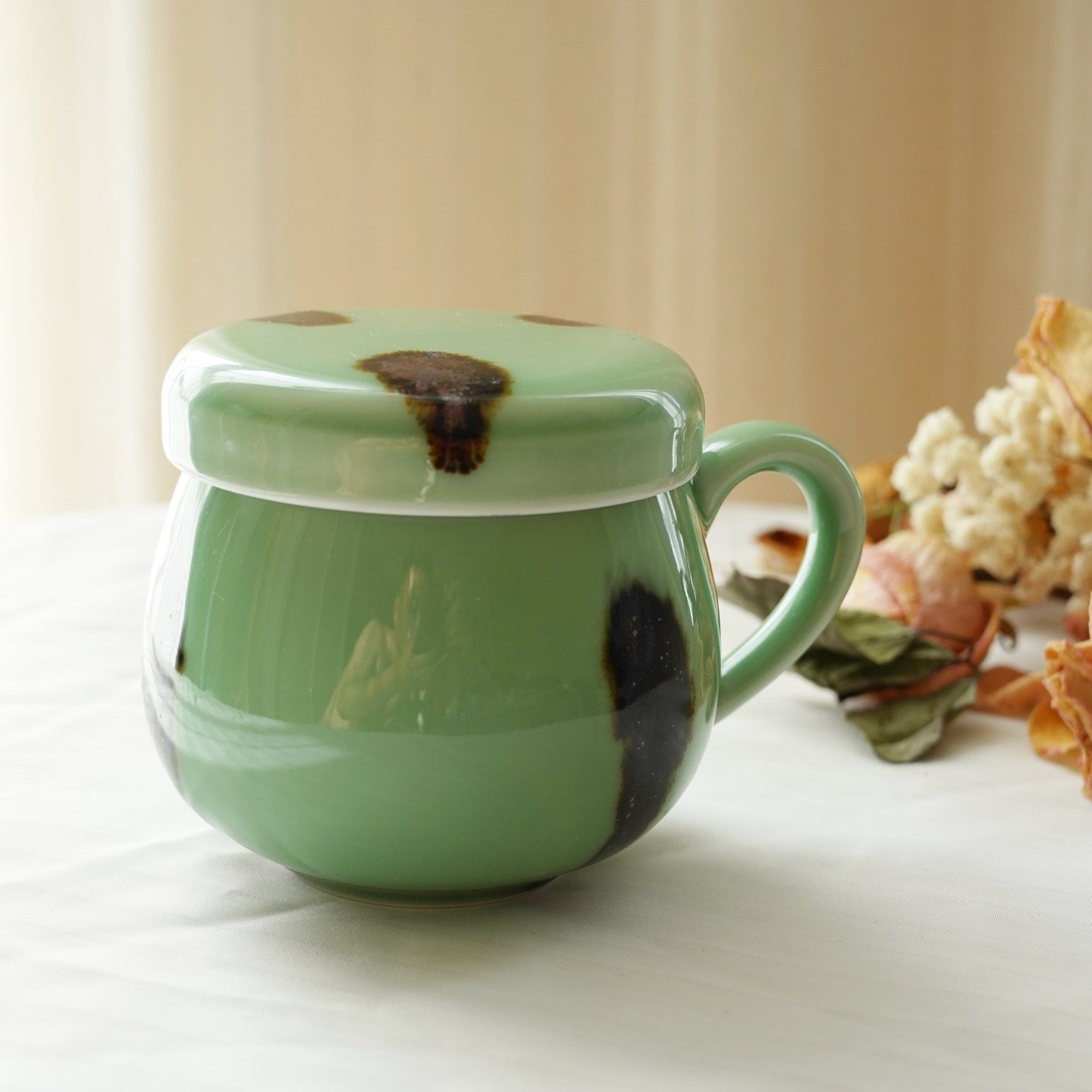 Pottery mug ,Ceramic Stoneware Mug, Tea Cup with Infuser Tea Mug with Lid,Tea Lover Gifts (10-Ounce)