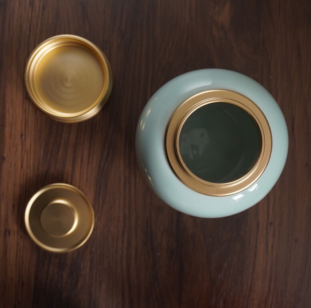 Urns for human ashes |Pet Urn|Cremation Urn |Cat Urn |Small Dog Urn|Small Animals Urns Up To 40 Pounds(Sky Blue，700ML，45cu/in）