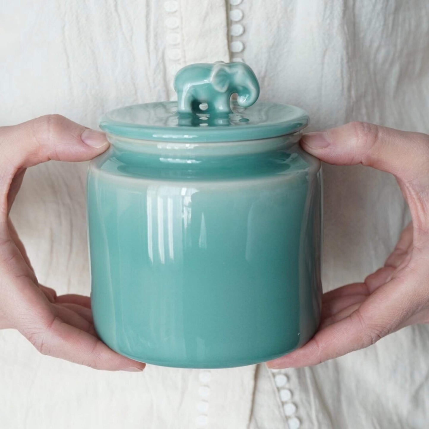 Tea Jar with Elephant Lid, Handcrafted Ceramic Storage Jar, 450ML West Lake Pagoda Design, Chinese Cultural Gift