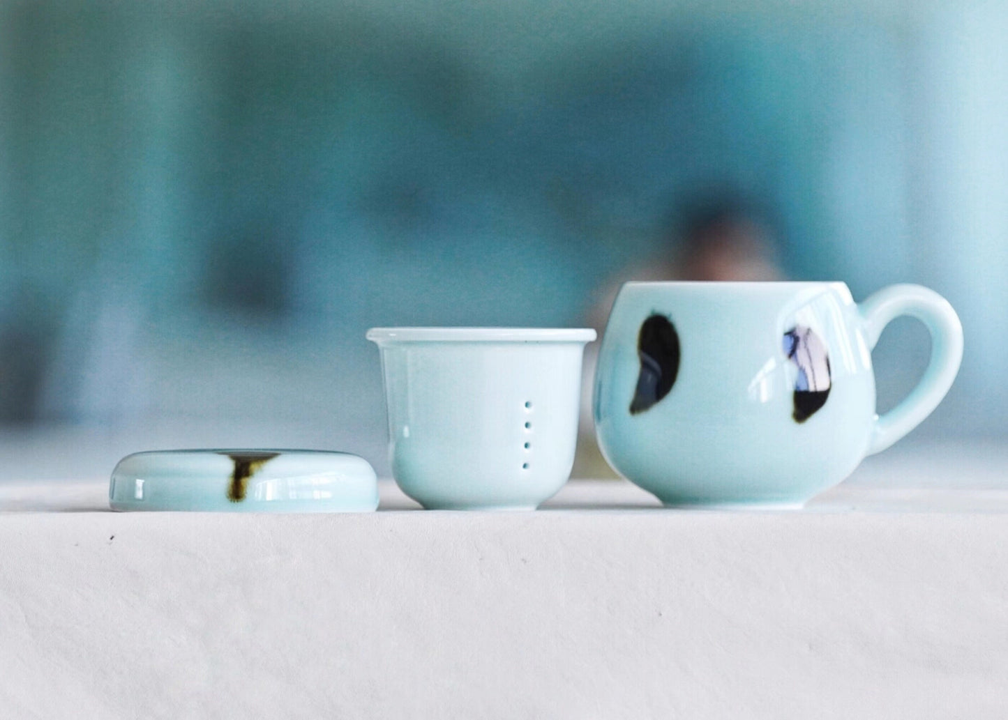 Pottery mug ，Ceramic Stoneware Mug， Tea Cup with Infuser Tea Mug with Lid，Tea Lover Gifts  (10-Ounce)