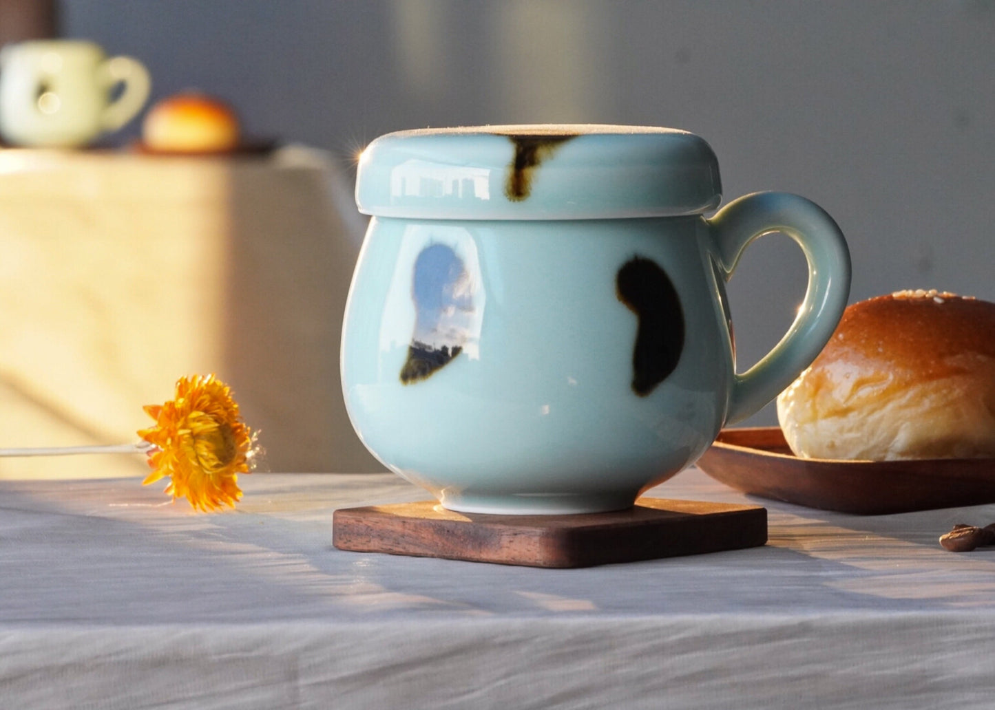 Pottery mug ，Ceramic Stoneware Mug， Tea Cup with Infuser Tea Mug with Lid，Tea Lover Gifts  (10-Ounce)