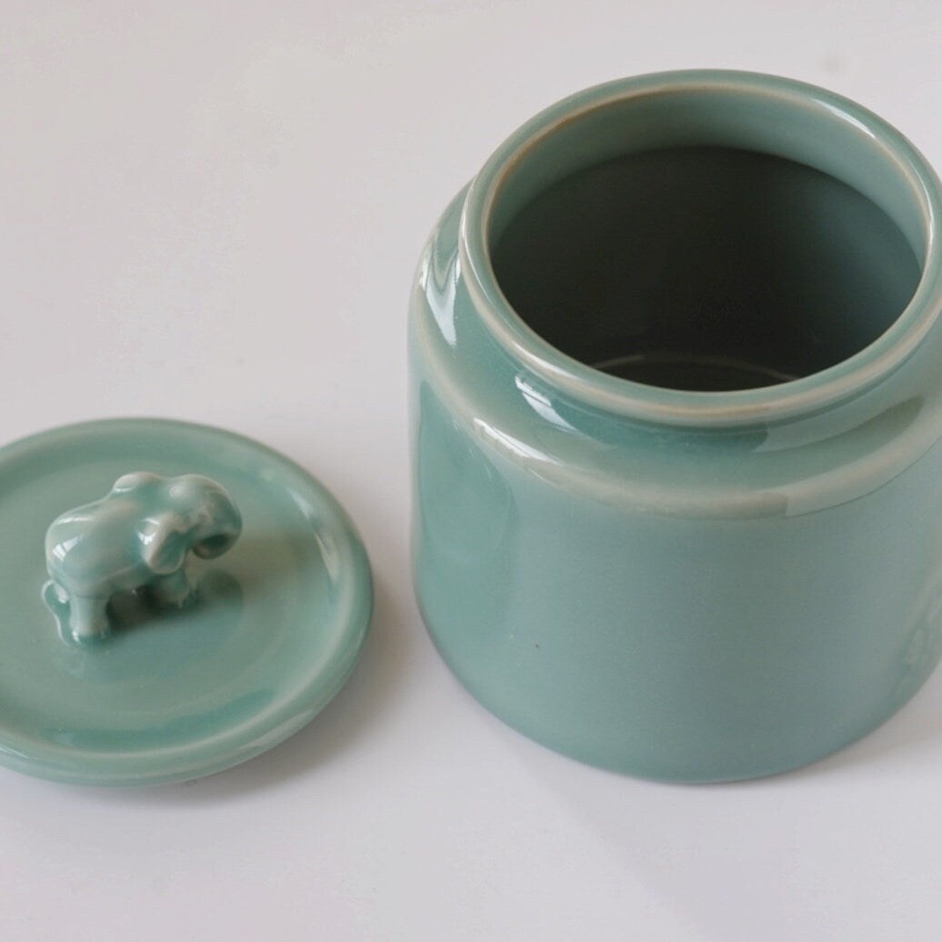 Tea Jar with Elephant Lid, Handcrafted Ceramic Storage Jar, 450ML West Lake Pagoda Design, Chinese Cultural Gift