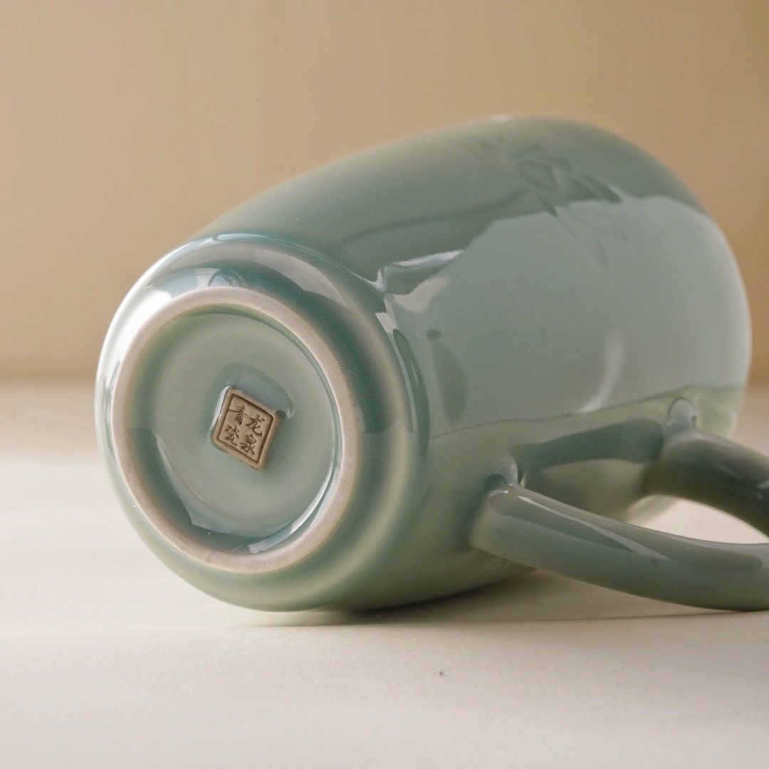 Lotus Ceramic Coffee Mug|Ceramic Tea Mug with Lid for Steeping Loose Leaf Tea|Great Gift Idea For Lotus Fans |Tea Gift