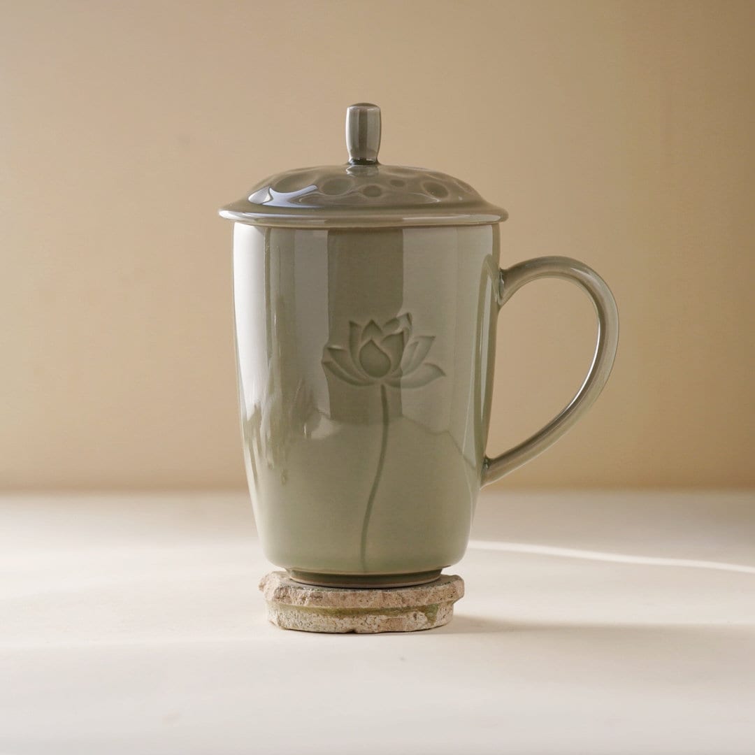 Lotus Ceramic Tea Mug with Lid for Steeping Loose Leaf Tea|Stoneware Yoga Meditation   Mug|Great Gift Idea For Lotus Fans |Tea Gift