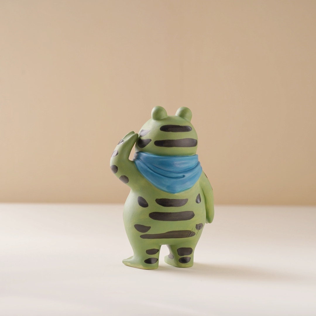 Ceramic Frog Dog Figurine| Ceramic Bulldog Sculpture Art|Cute Frog Statue|Ceramic Animal |Frenchie decor|Dog lover Gift