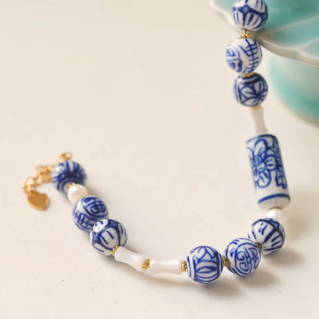 Elegant Blue and White Ceramic Choker Necklace， Delft Blue Inspired Ceramic Choker - Blue Beaded Necklace