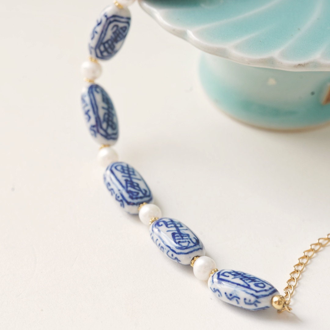 Handmade Blue and White Porcelain Choker Necklace with Freshwater Pearls, Adjustable Delft Blue Beaded Necklace, Elegant Gift for Women