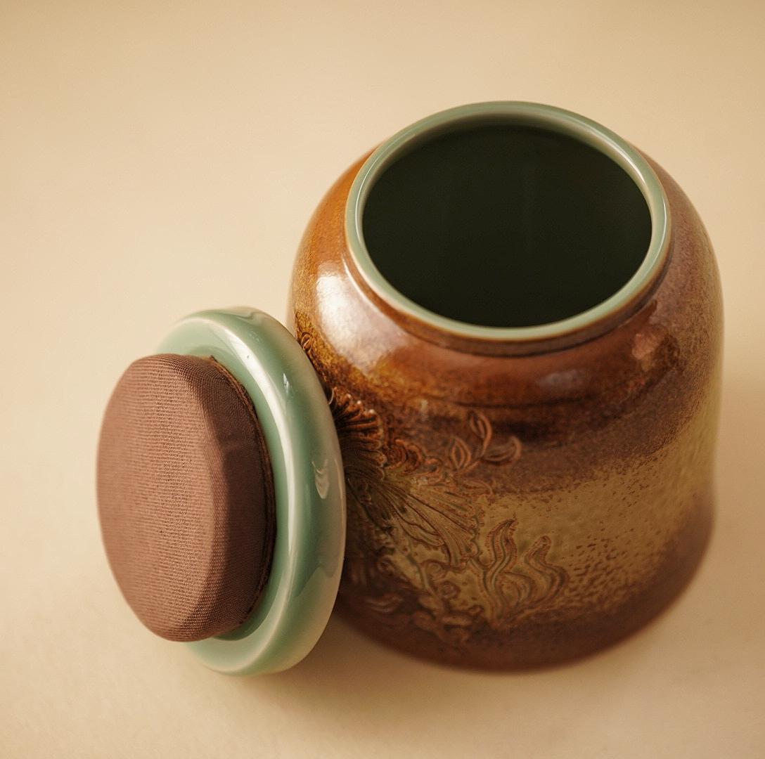 Tea Jar | Handcrafted Chinese Porcelain | Fish Carving Storage Jar | 700ML Artisan Ceramic Canister | Gift for Collectors