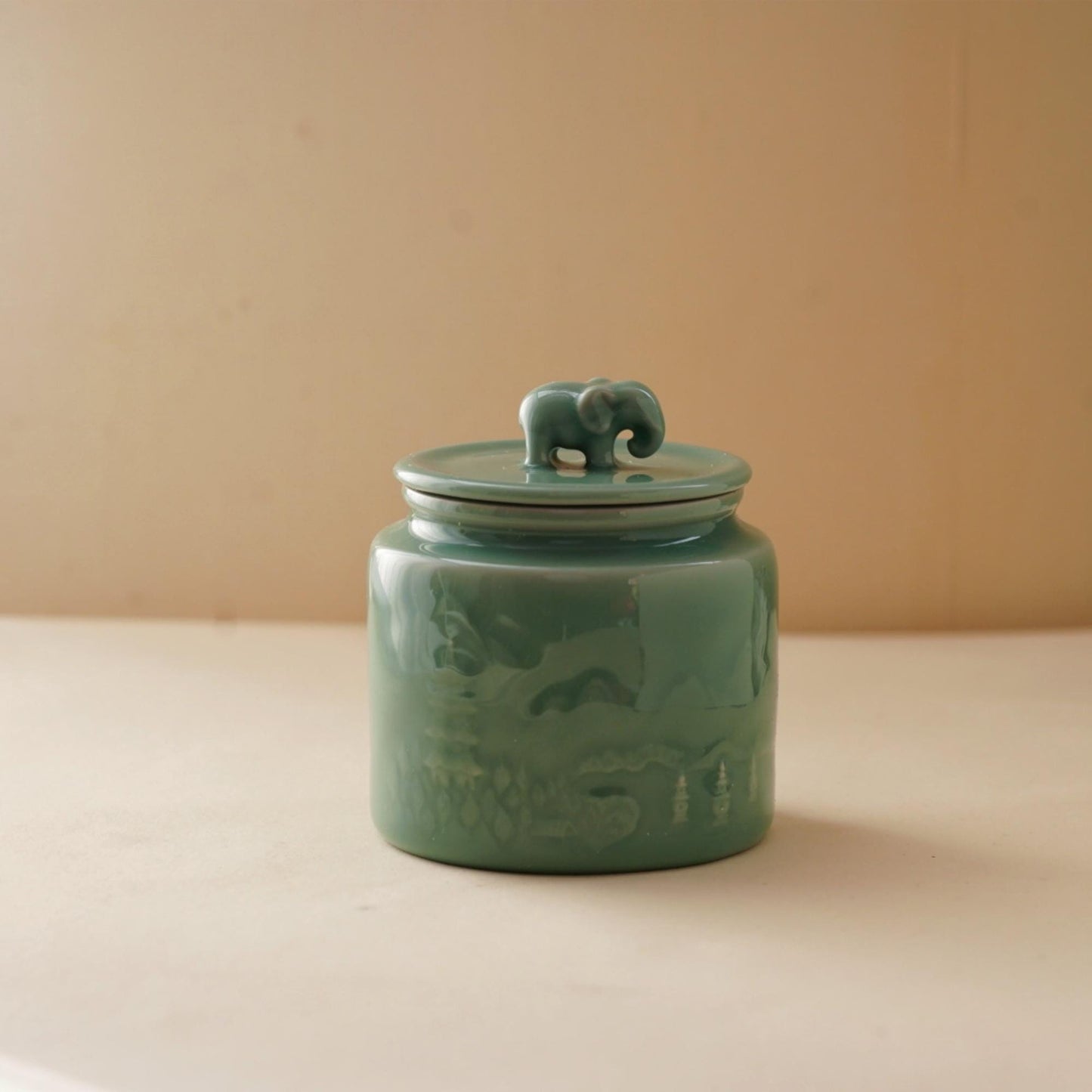 Tea Jar with Elephant Lid, Handcrafted Ceramic Storage Jar, 450ML West Lake Pagoda Design, Chinese Cultural Gift