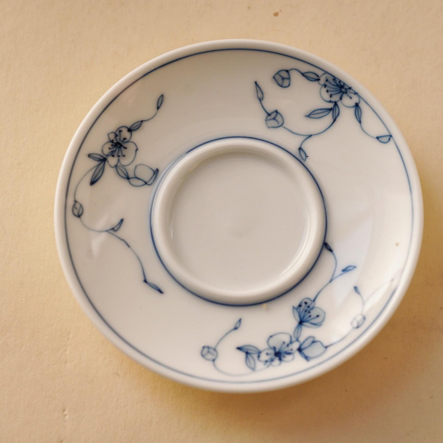 Blue and White Porcelain Gaiwan, Chinese Tea Cup with Lid and Saucer,  Gongfu Tea Set, Elegant Floral Design, Unique Gift for Tea Lovers