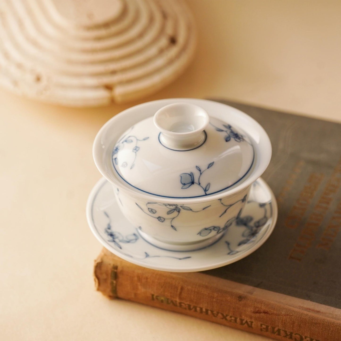 Blue and White Porcelain Gaiwan, Chinese Tea Cup with Lid and Saucer,  Gongfu Tea Set, Elegant Floral Design, Unique Gift for Tea Lovers