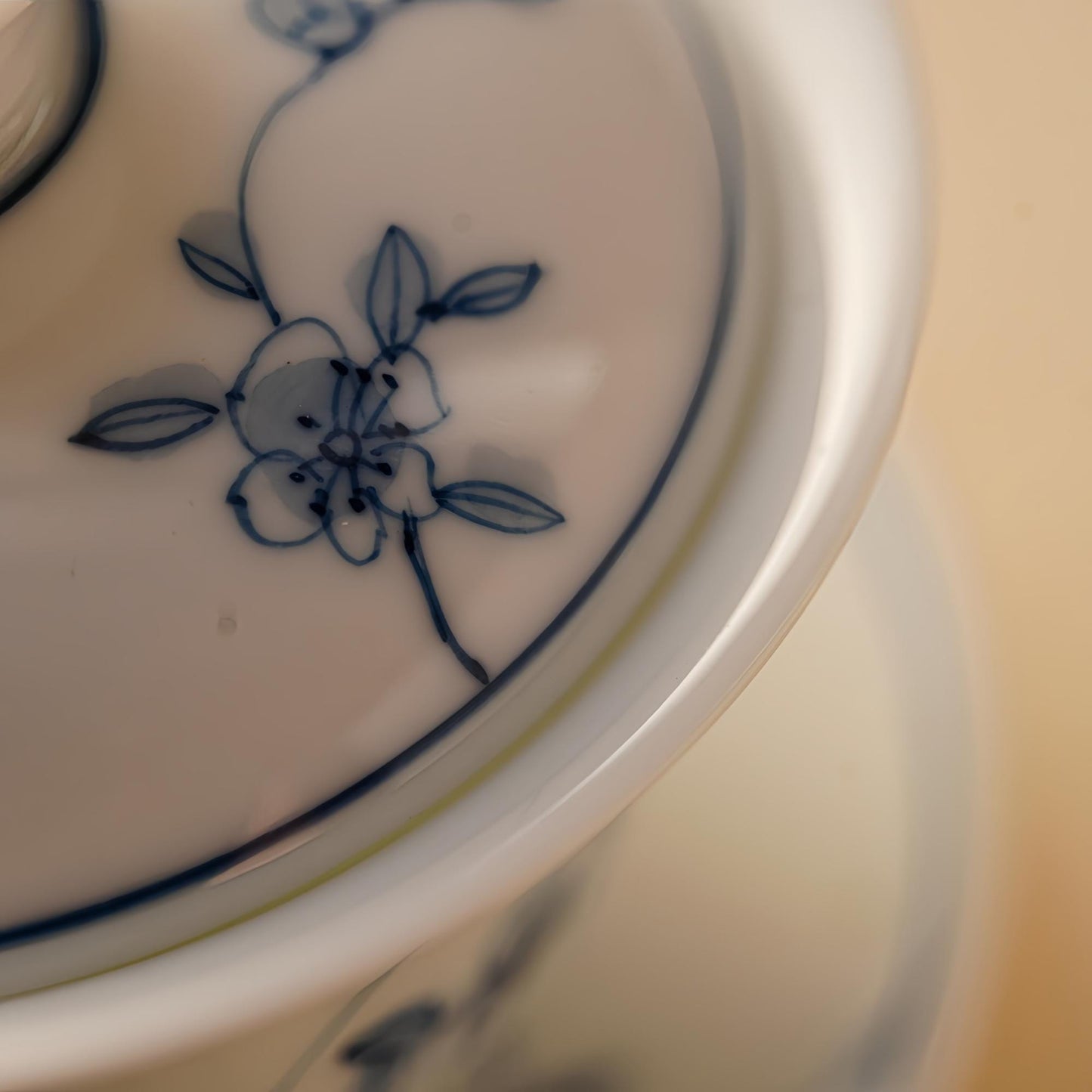 Blue and White Porcelain Gaiwan, Chinese Tea Cup with Lid and Saucer,  Gongfu Tea Set, Elegant Floral Design, Unique Gift for Tea Lovers