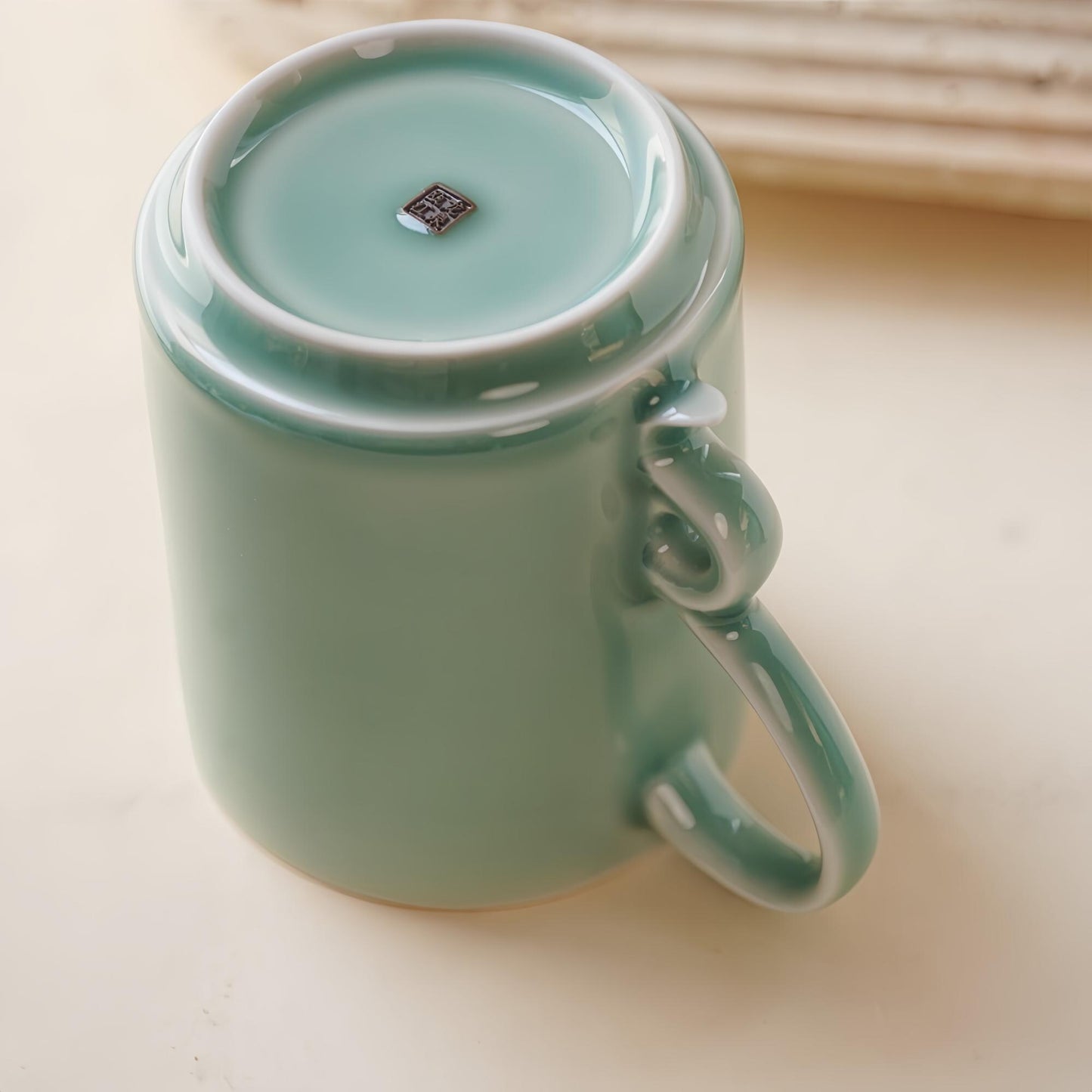 Handmade  Mug – 13oz Green Ceramic Tea Cup with Wooden Lid, Personalized Gift for Tea Lovers, Birthdays, and Anniversaries