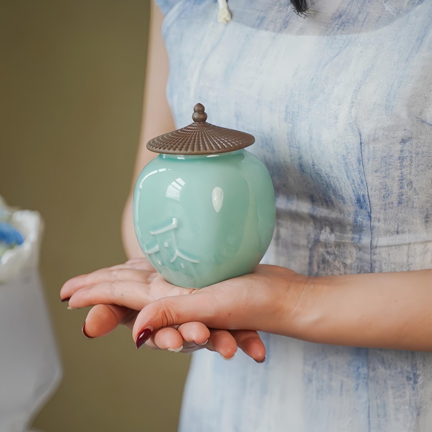 Handmade Ceramic Tea Caddy – 350ML Jar, Porcelain Tea Storage, Airtight Canister for Loose Leaf Tea, Coffee, Spices, Elegant Tea Gift